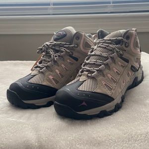 Brand New Pacific Mountain Hiking Boots